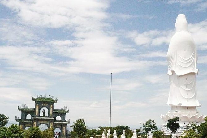 Ba Na Hills And Golden Bridge Fantasy Tour - Golden Bridge and the “Hands” Walk: What You Should Do First