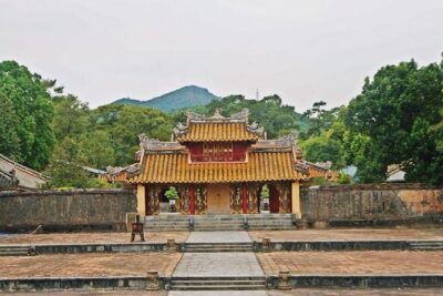 Best Tour/Transfer to Hue Imperial City from Da Nang/ Hoi An - Hue Imperial City: UNESCO views, plus help reading the Citadel