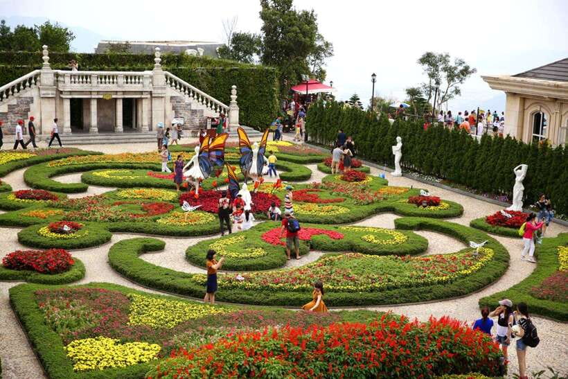 Da Nang: Bana Hills Full-Day Experience with Buffet Lunch - The cable car ride: the real opener