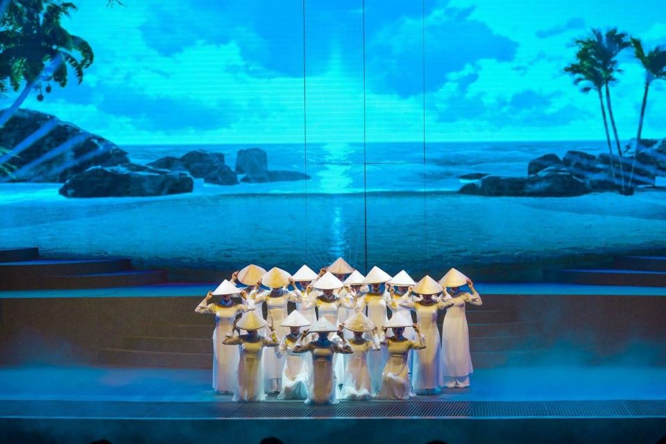 Da Nang: Charming Danang Show Ticket - Getting there in Da Nang: simple rides and an easy evening plan