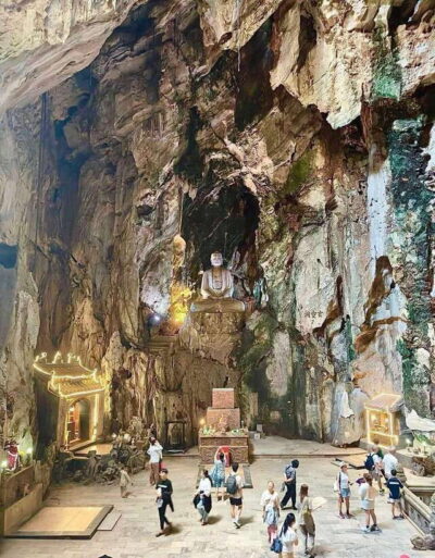 Da Nang City Sightseeing Private Tour With Hai Van Pass - Da Nang Museum: Cham artifacts and Vietnam-era context