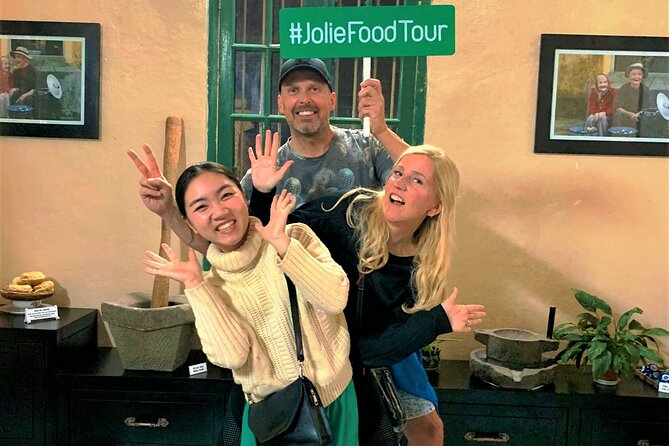 Da nang Helping Hand Food Trail (Da nang Food Tour) - The Route Feeling: Market Alleys, Coffee Breaks, and Bridge Views
