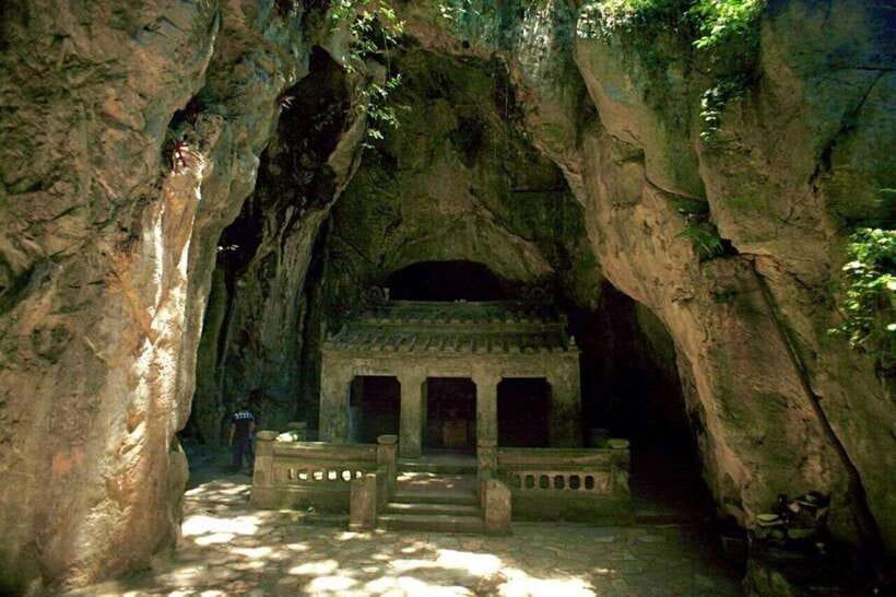 Da Nang : Marble Mountains - Monkey Mountains Half Day Tour - Linh Ung Pagoda and the Lady Buddha statue: the visual anchor