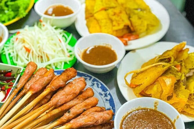 Da Nang Motorbike Tour with Local Guide-Food, Culture-Hidden Gems - Son Tra Night Market: street-food browsing plus small souvenir wins