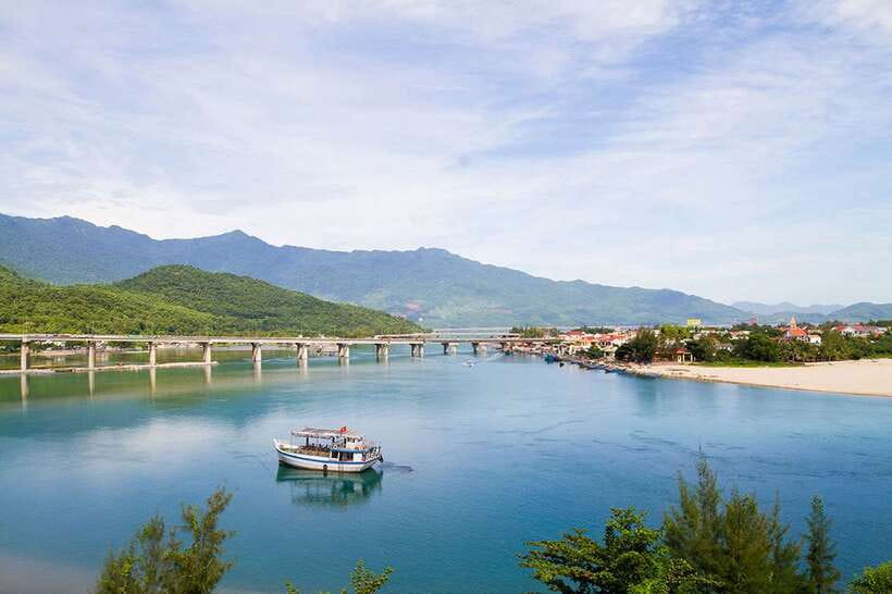 Da Nang : Private Car to Hue with Multi Sightseeing Stops - An Bang Cemetery (City of Ghosts): Colorful Tombs Outside Hue (Option 4)