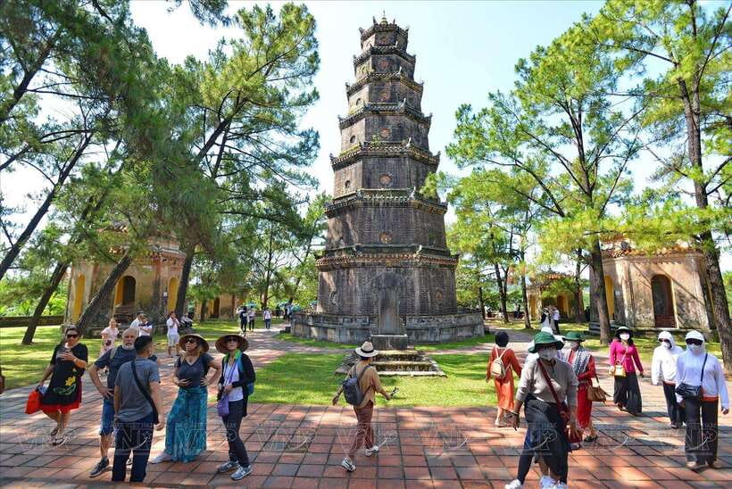 Da Nang : Private Day Trip to Imperial City - Hue - A private 9-hour route from Da Nang that packs in the big Hue hits