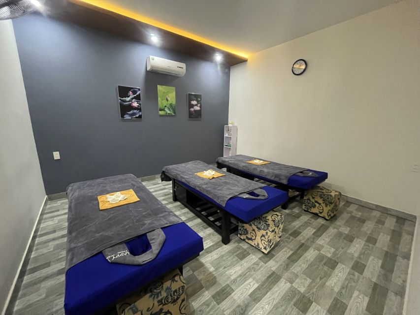 Da Nang: Relax with 60 minutes Foot Massage - Price value: $14 for an included drink, snack, and an hour of care