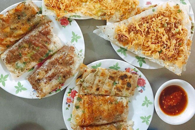 Da Nang Scooter Food Tour & Hidden Gems w/ Locals - Why this Da Nang scooter food tour works at night