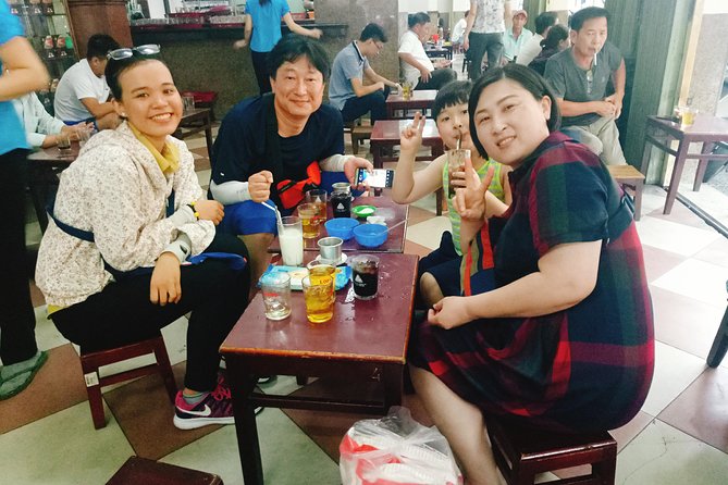 Da Nang: Seafood dinner, night market, sightseeing by night - Hotel pickup to night landmarks: what the route feels like