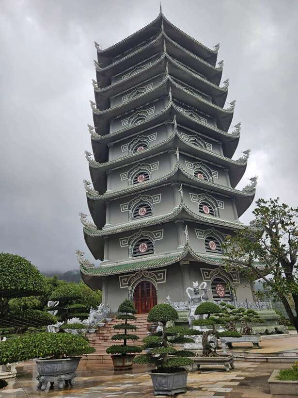 Da Nang: Than Tai Hot Springs Water Park & Wellness Retreat - Guide quality can make or break the day