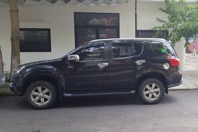Danang Hotel/ Airport to Hue via Hai Van Pass by Private Car - Comfort details that matter on a 3–4 hour ride