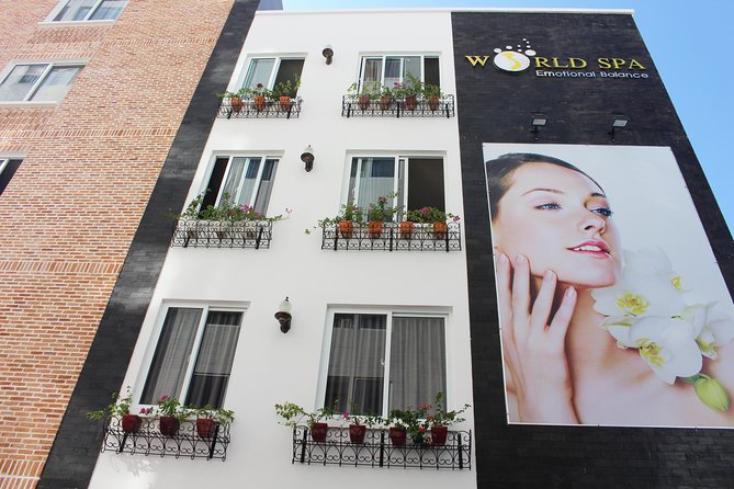 Foot Massage, Body Massage,Thai Massage, Facial, Body care, Waxing - Swedish-style and Vietnamese oil massage: when you want smooth, steady relief