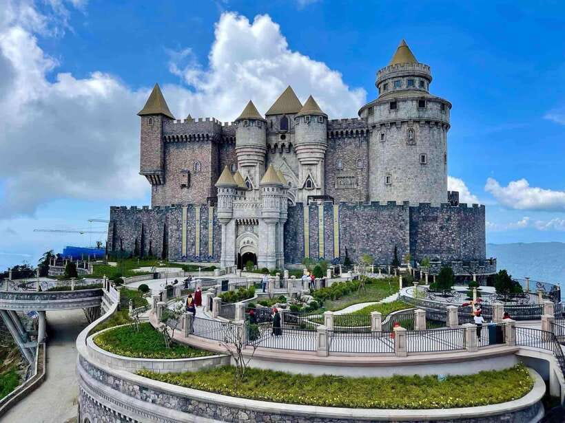 From Hoi An/Da Nang: Ba Na Hills and Golden Bridge Day Trip - Linh Ung Pagoda and the French Village: A Break from the Noise