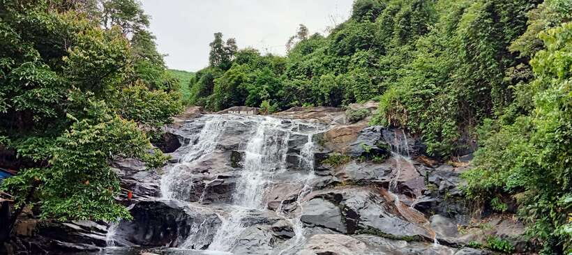 From Hoi An: Hai Van Pass Loop Tour By Easyrider - Guides, photo moments, and what private really means