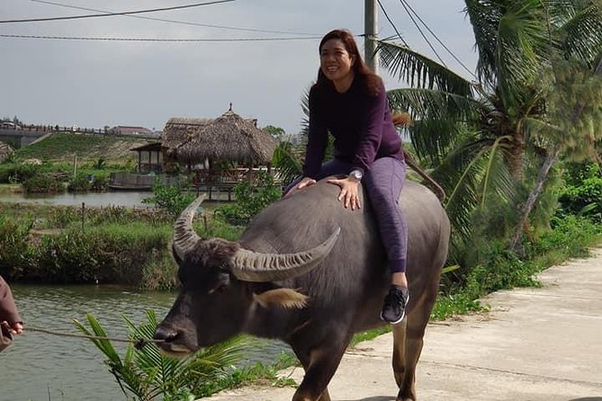 Hoi An Countryside Tour:Basket Boat,Buffalo Ride, Farming & Lantern Making Class - Hotel Pickup to Tra Que Vegetable Village: Meeting the People Behind the Food