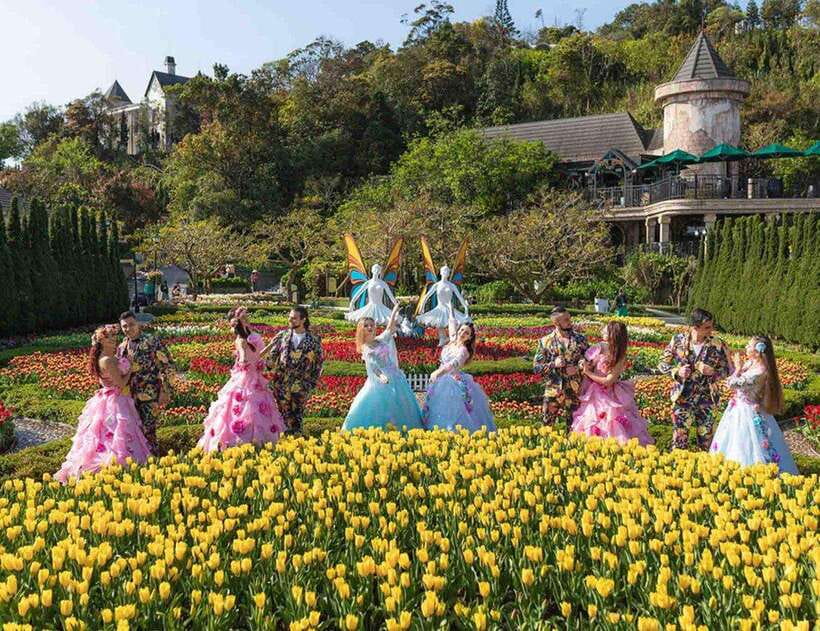 Hoi An/Da Nang: Ba Na Hills and Golden Bridge Afternoon Tour - French Village And French Square: Set Your Expectations