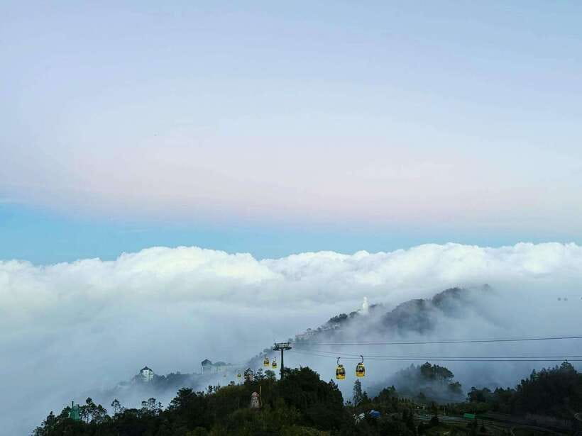 Hoi An/Da Nang: Ba Na Hills and Golden Bridge Afternoon Tour - Golden Bridge And The Da Nang Panorama You Came For