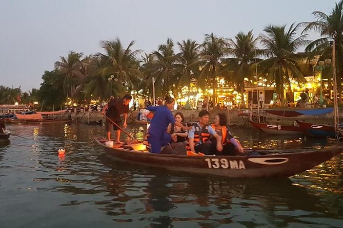 Hoi An Nightlife Tour with Hoi An Ancient Walking Tour, Boat Ride, Night Market - Lantern making and the guide’s role in keeping it meaningful