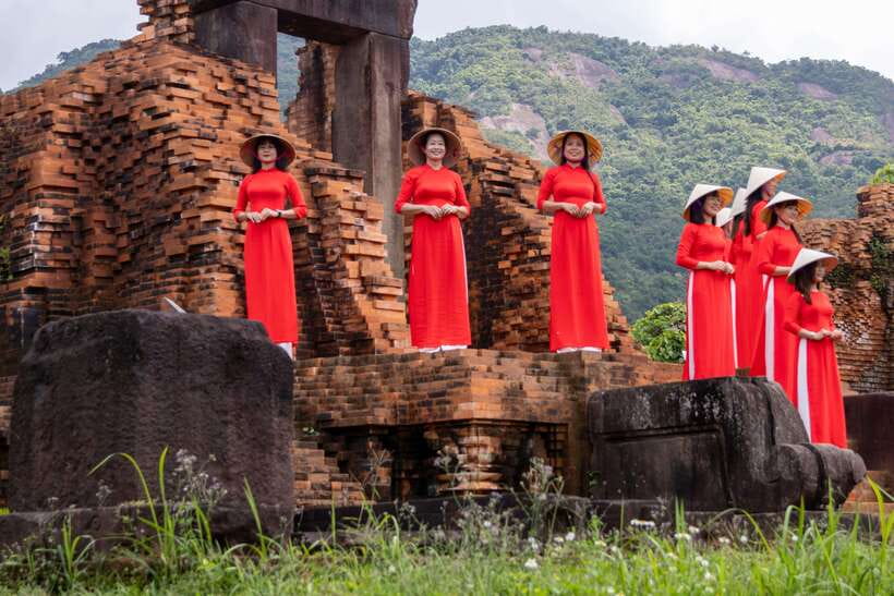 Hoi An: Private Car to Hue with Fabulous Stops Along the Way - Who this private Hoi An to Hue drive suits best