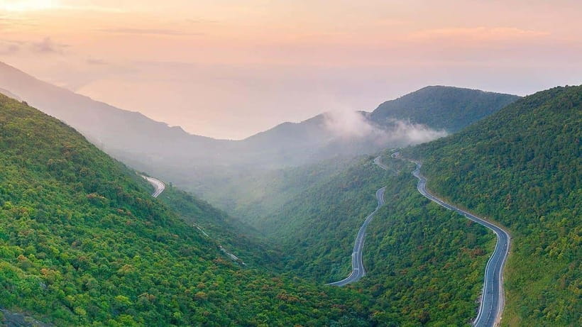 JEEP TOUR VIA HAI VAN PASS FROM HOI AN/HUE - Hai Van Pass: Cloudy Pass viewpoints and a coffee break