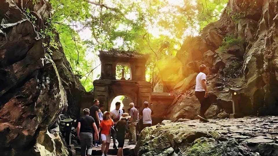 Lady Buddha, Marble Mountains and Am Phu Cave in Da Nang - Âm Phủ Cave (Hell Cave): a guided re-creation that’s both eerie and educational
