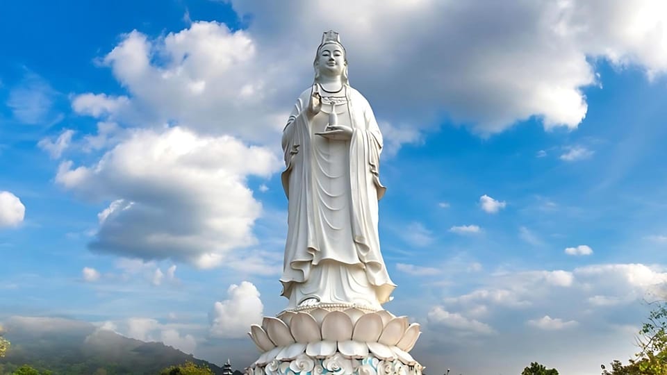 Lady Buddha, Marble Mountains and Am Phu Cave in Da Nang - Guides and group flow: how your day stays on track