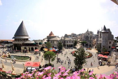 Marble Mountains and Ba Na Hills (Golden Bridge) full day tour - Ba Na Hills (SunWorld) and the Golden Bridge: how the cable car shapes the day
