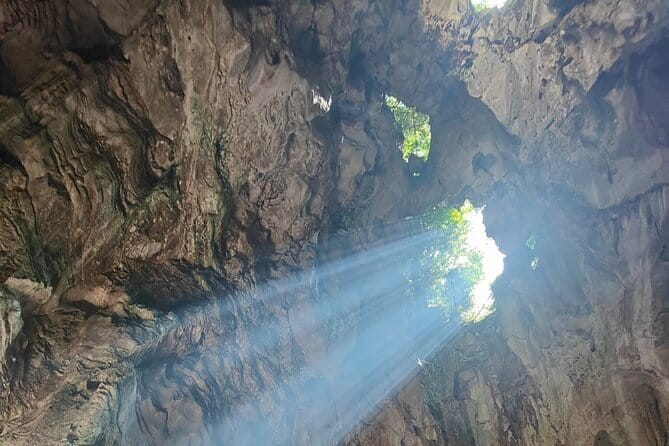 Marble Mountains, Hoi An City Lantern Boat Ride Tour from Da Nang - The view game: caves, five peaks, and Da Nang coast spotting