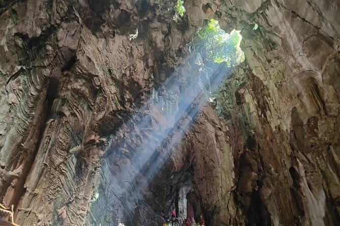 Marble Mountains, Hoi An City Lantern Boat Ride Tour from Da Nang - One hour at Marble Mountains (with the lift): what to expect on arrival