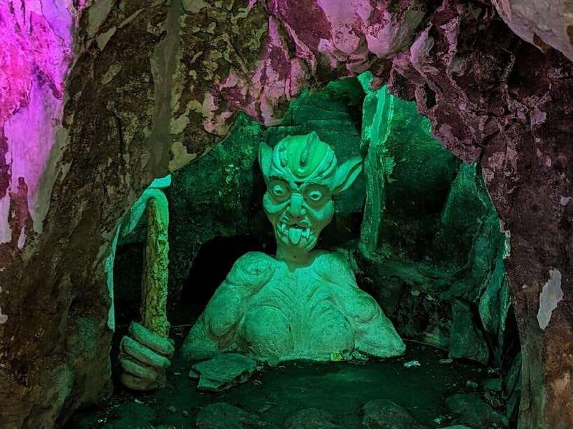 Marble Moutains, Monkey Islands, and Hell Cave Luxury Tour - Sơn Trà Peninsula: a quick photo stop that actually works