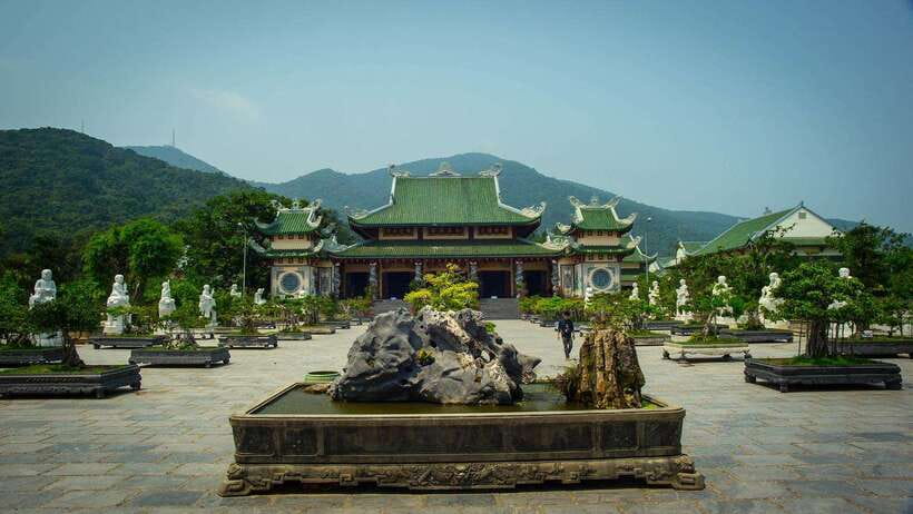 Marble Moutains, Monkey Islands, and Hell Cave Luxury Tour - Marble Mountains: steps, caves, and local stone sculpture craftsmanship