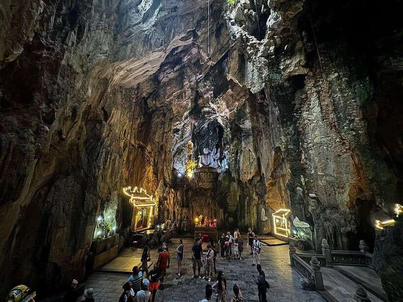 Marble Moutains, Monkey Islands, and Hell Cave Luxury Tour - Lunch with My Quang: practical fuel before the return ride