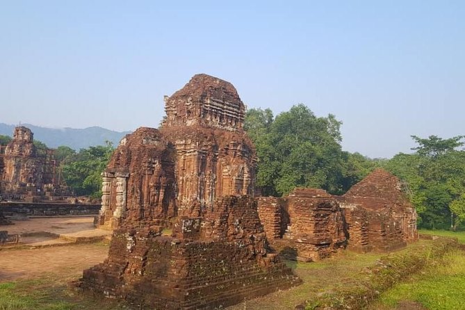 My Son Holyland , Hoi An Ancient City Tour With Night Market , Sampan Boat Ride - Japanese Covered Bridge: why a quick stop still matters