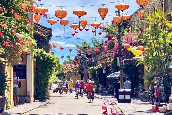 My Son sanctuary and Hoi An ancient town private tour (8a.m-4p.m) - Hoi An Ancient Town at 15 minutes of walking speed