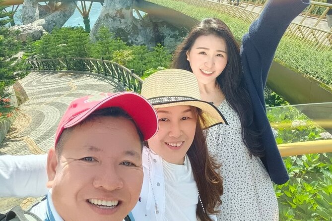 Private Bana Hills - Golden Hands Bridge Guided Tour with Lunch and Transfer - Sun World Ba Na Hills: Lava Train and the Fantasy Park Rush