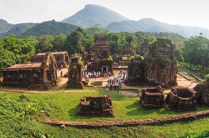 Private/ Group Tour: My Son Sanctuary - Guide Style: The Difference Between Reading Stone and Understanding It
