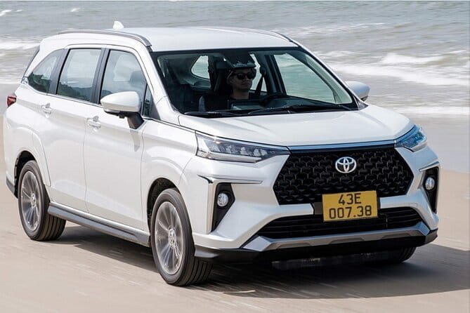 PRIVATE TRANSFER Da Nang Airport to/from Da Nang & Hoi An hotels - The Pickup Process: Sign, Message, and No-Stress Handoff