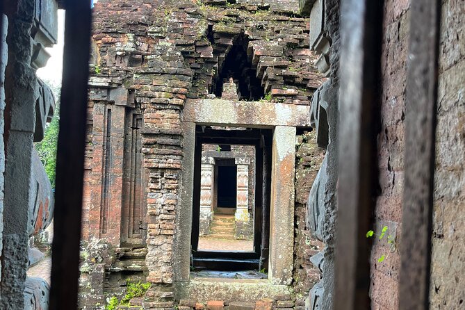Private transfer/Tour to My Son sanctuary from Da Nang/ Hoi An - The early morning advantage: temperature and fewer big crowds