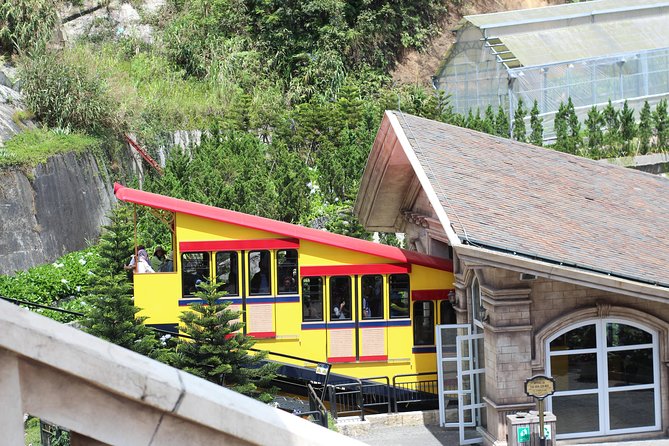 Private trip to Golden Bridge - Snacks, bottled water, and optional banh mi for breakfast