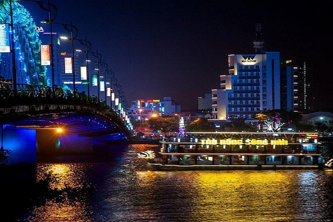 Tasty Dinner Han River Dragon Cruise by Yatch & Tradictional Show - Drinks on board and what costs extra